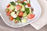 Griechischer Salat mit Feta Griechischer Salat mit Feta