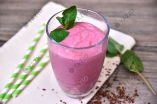 Raspberry Yogurt Smoothie