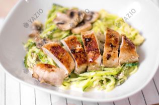 Zucchini Noodles with Chicken Breast & Mushrooms