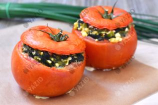 Ofen-Tomaten mit Spinat-Ricotta-Füllung